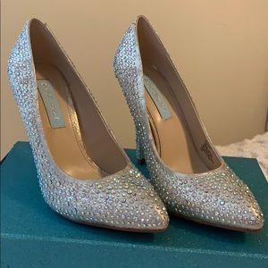 Betsey Johnson Blue "Shine" Pumps - Champagne, 7.5
